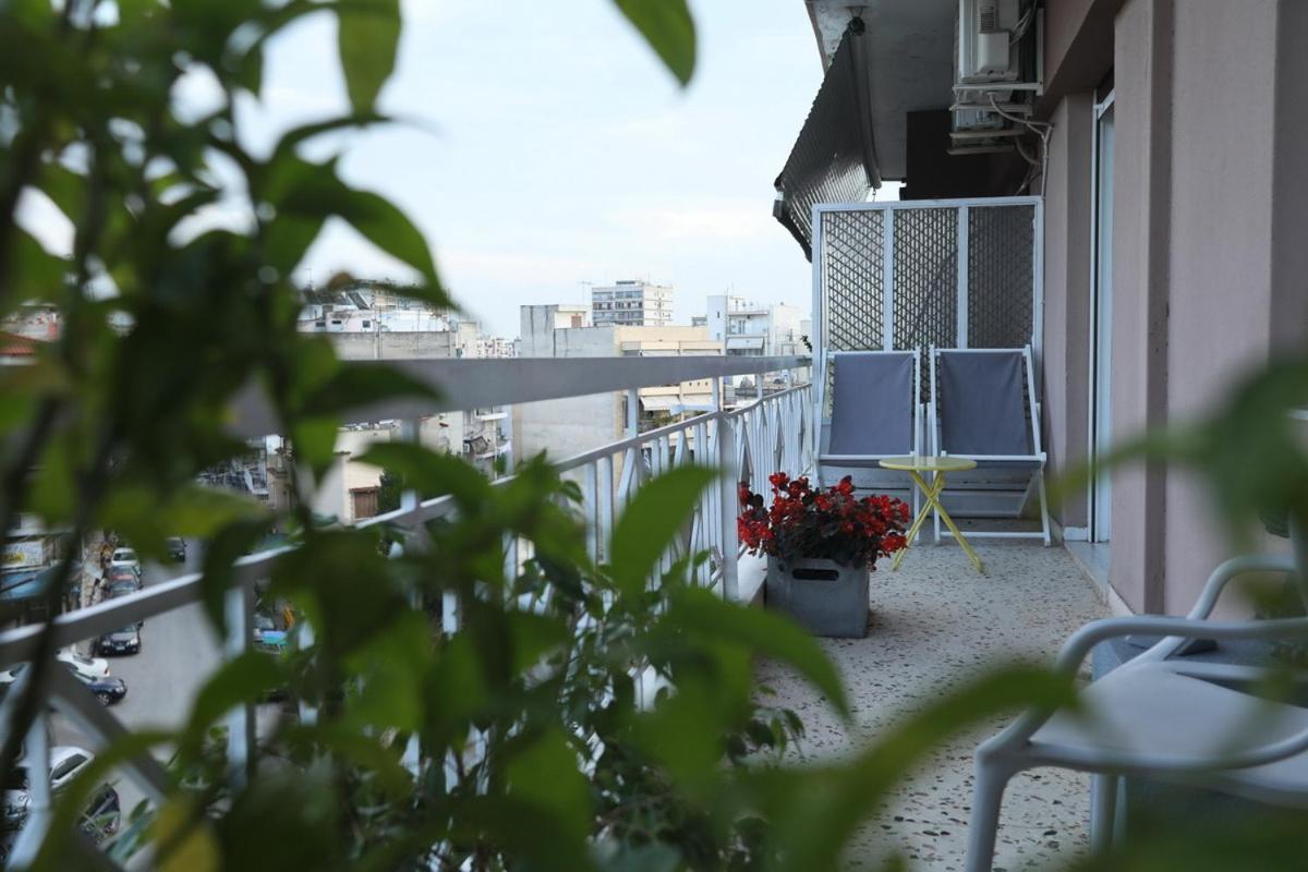 Leoforos 28Is Oktovriou Apartment Tesalonika Bagian luar foto
