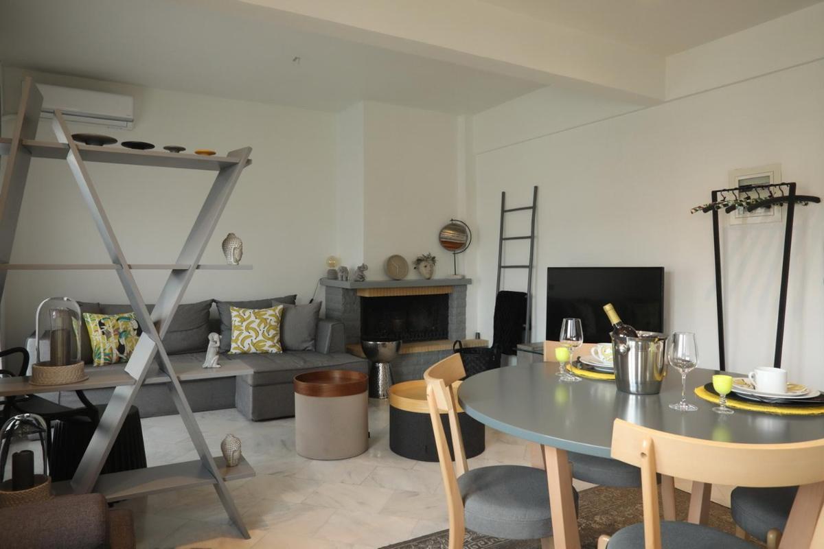 Leoforos 28Is Oktovriou Apartment Tesalonika Bagian luar foto