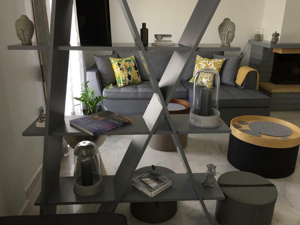 Leoforos 28Is Oktovriou Apartment Tesalonika Bagian luar foto